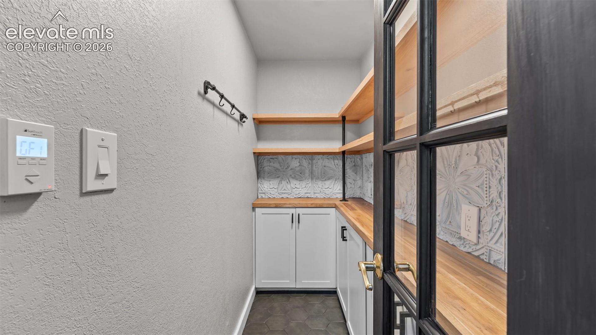 Listing photo 14 for 7815 Dry Willow Way