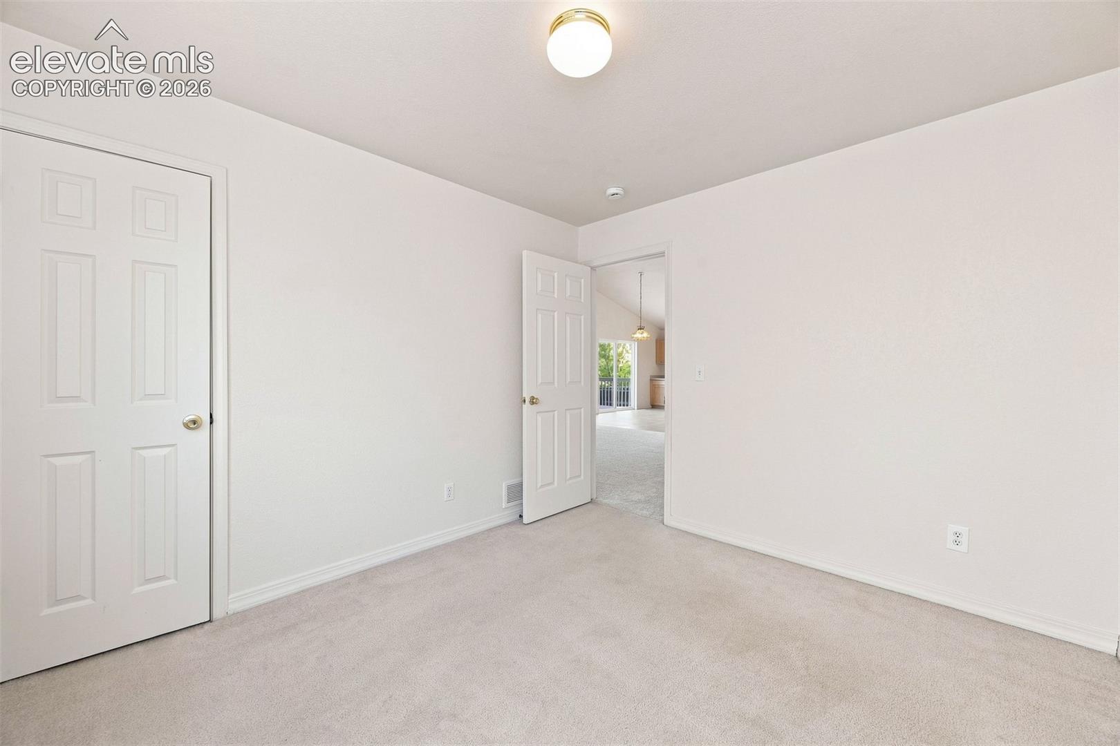 Listing photo 16 for 1076 Linda Mood Drive