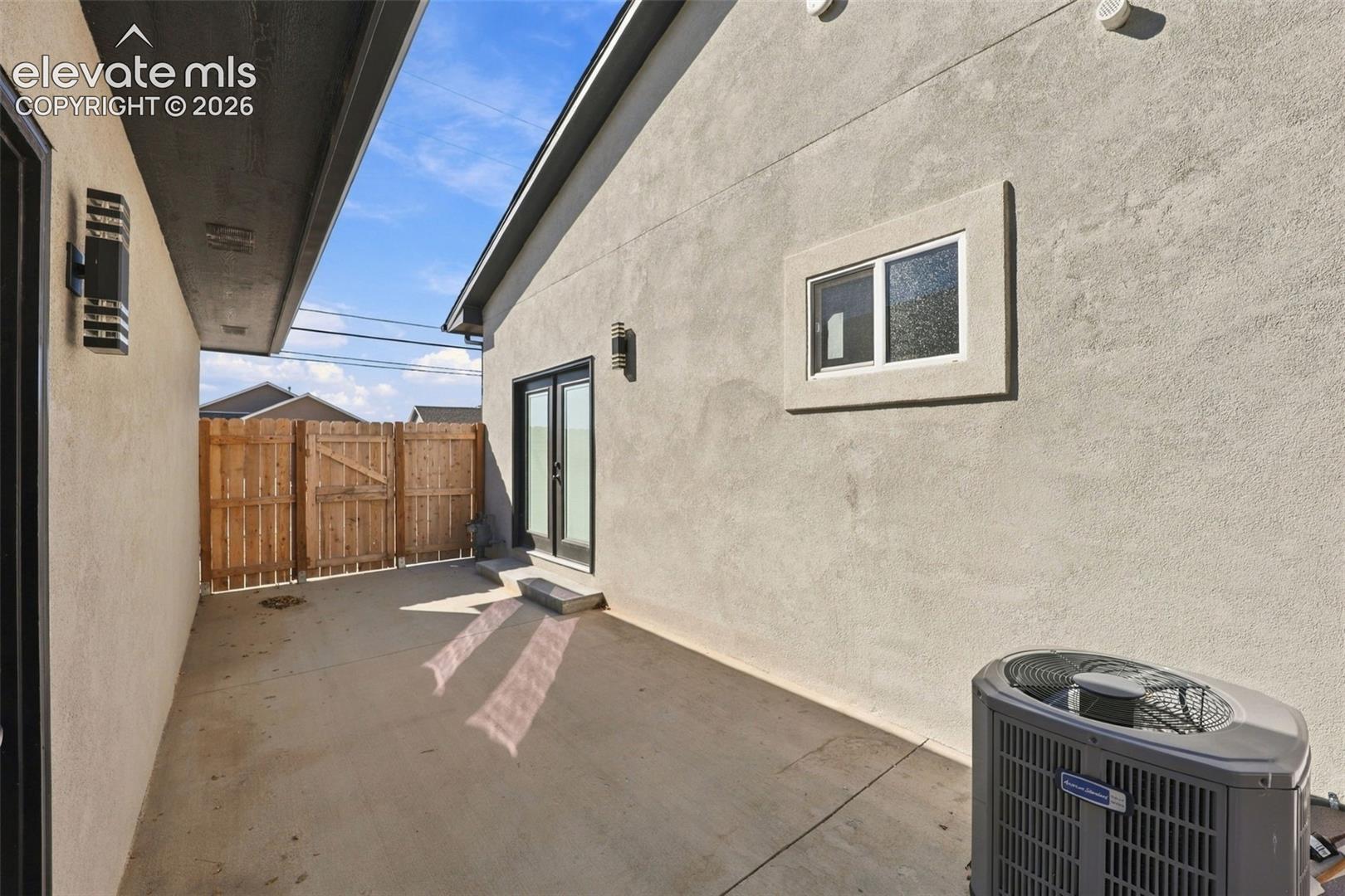 Listing photo 19 for 2200 Lewis Avenue