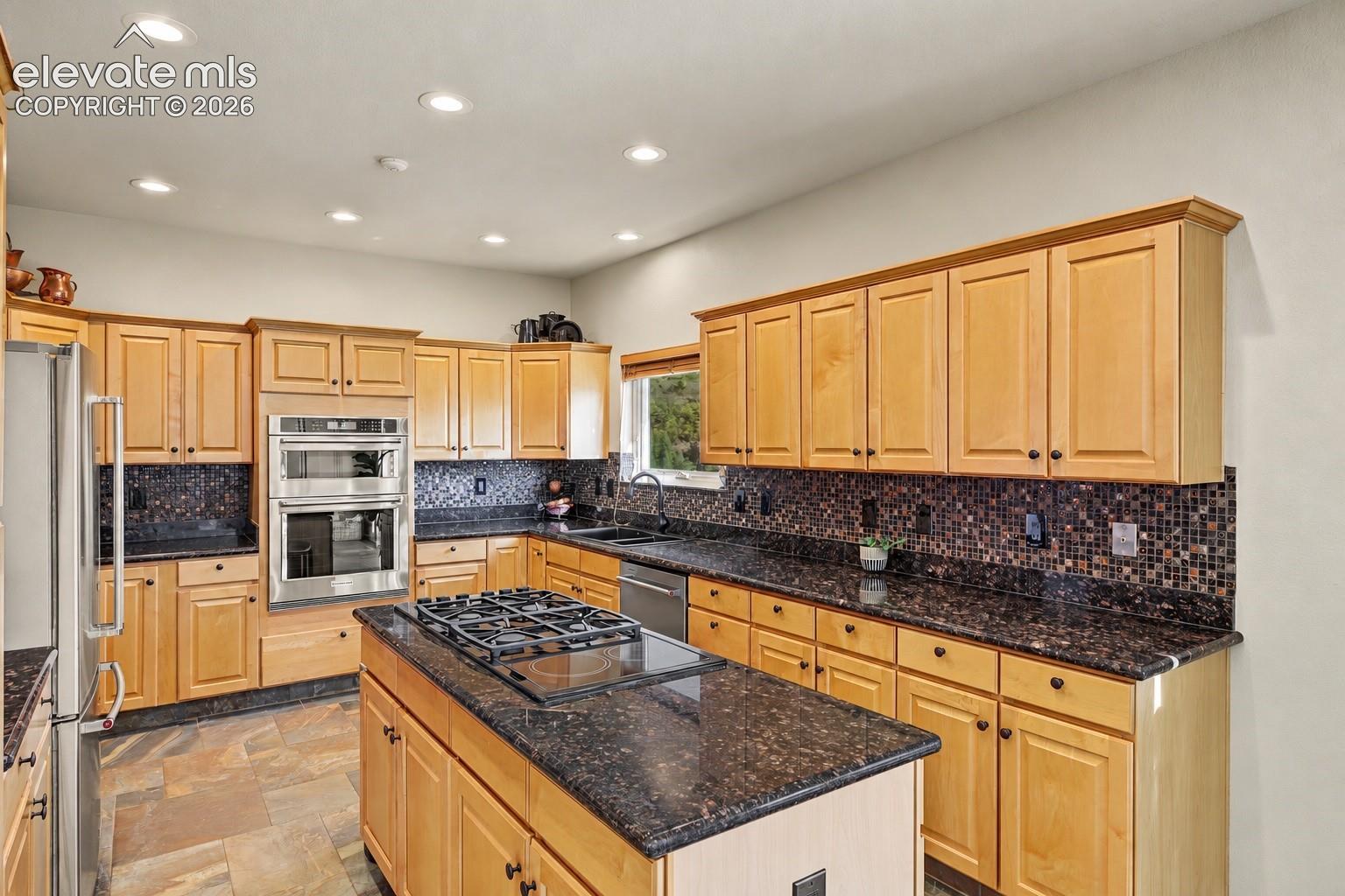 Listing photo 14 for 3530 Twisted Oak Circle