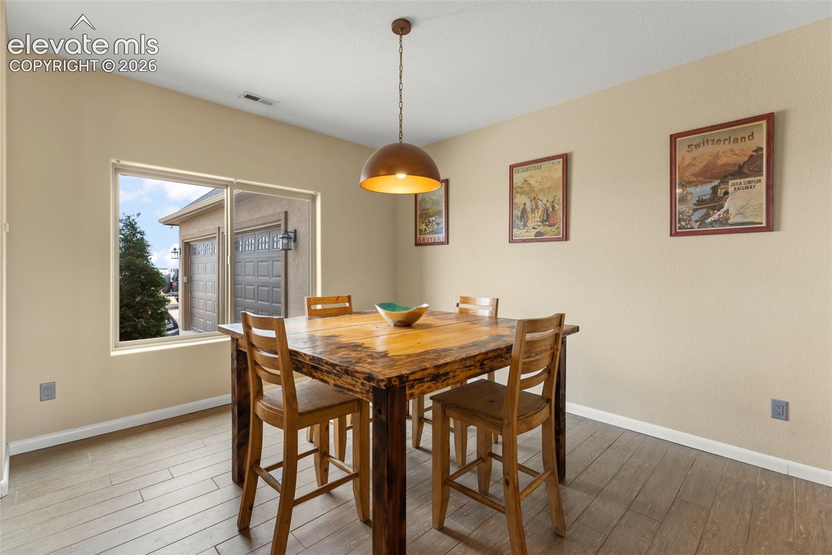 Listing photo 5 for 3140 Hoofprint Road