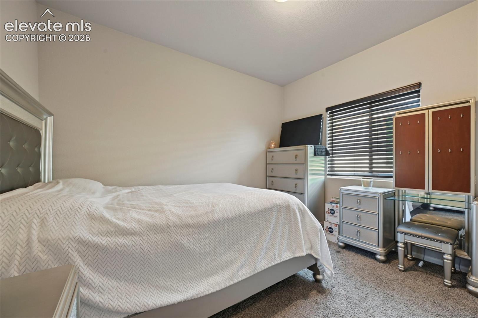 Listing photo 19 for 1114 E Laramie Avenue
