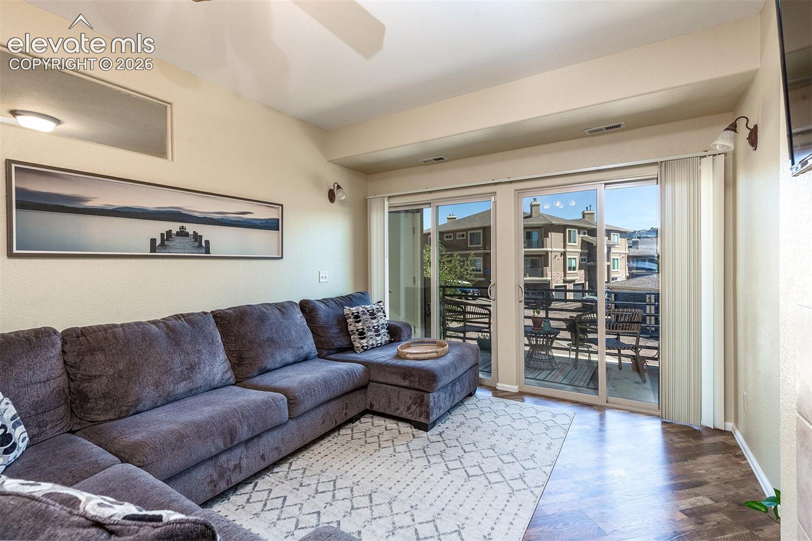 Listing photo 12 for 2085 Montura View 102