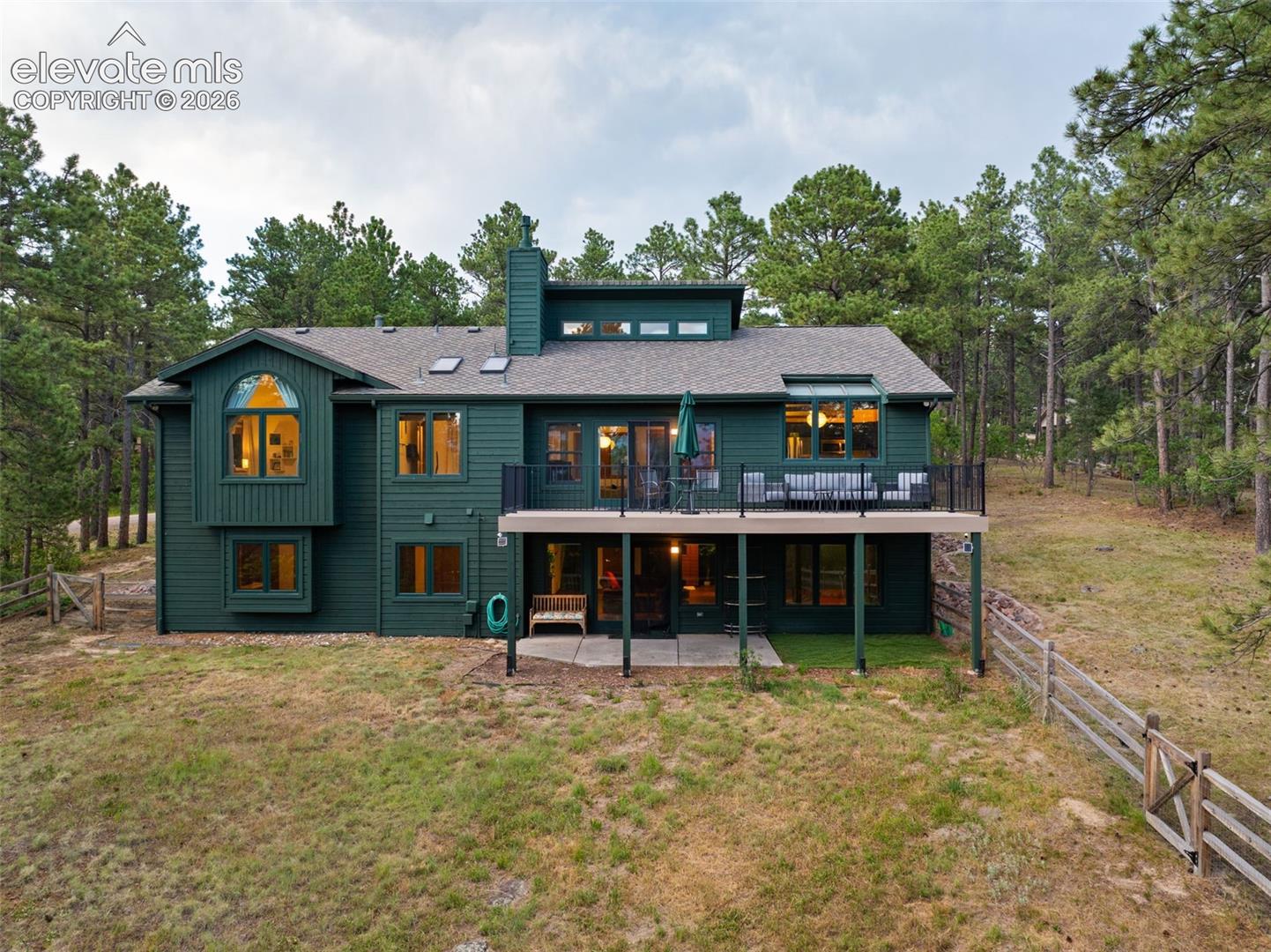 Listing photo 35 for 1675 Oakwood Drive