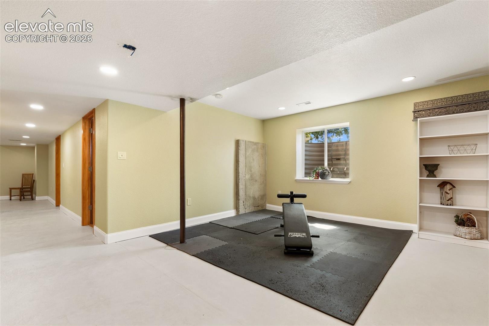 Listing photo 25 for 4046 Deer Valley Drive