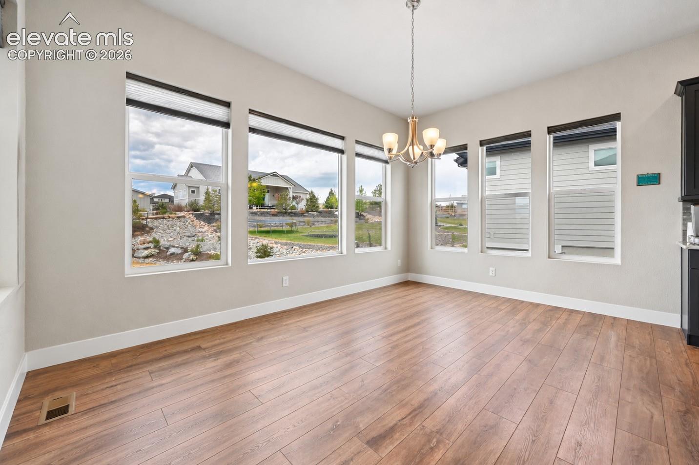 Listing photo 14 for 2272 Cabernet Court