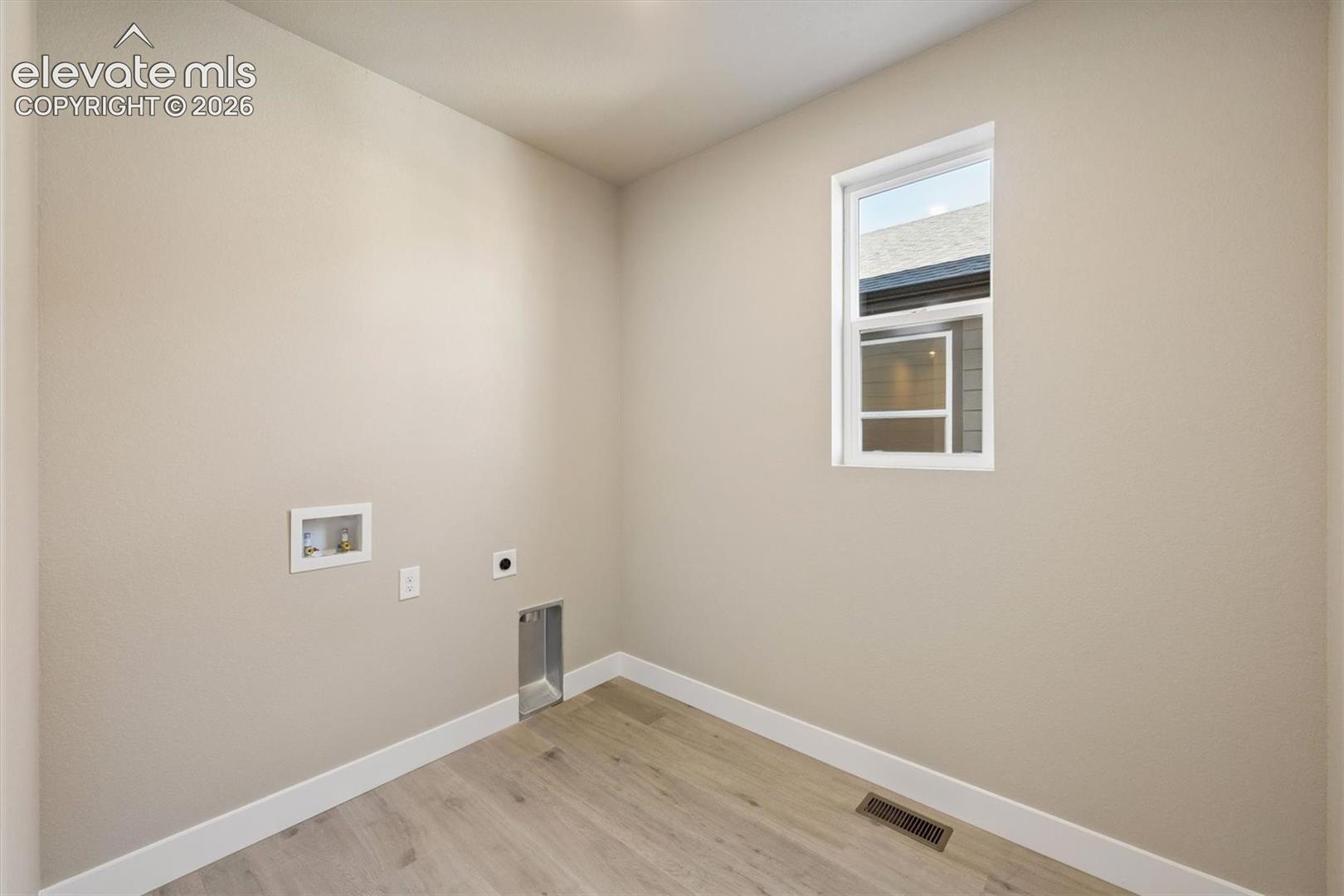 Listing photo 11 for 5440 Triple Tree Street