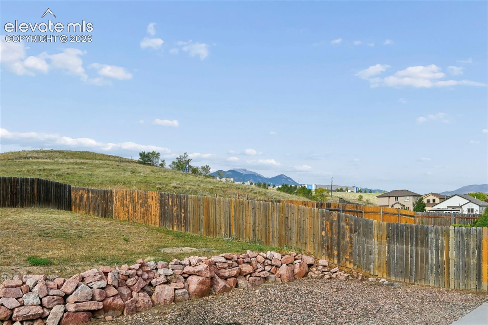 Listing photo 8 for 1276 Livingston Avenue