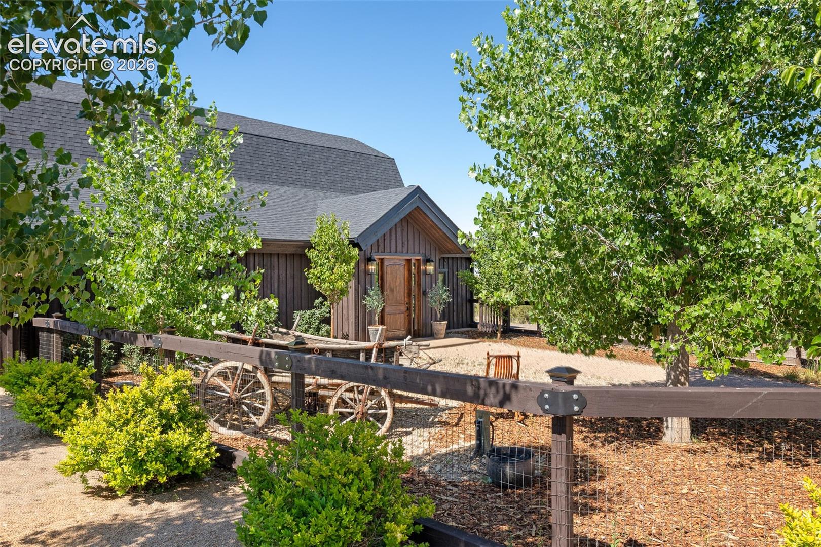 Listing photo 8 for 7445 Pinon Heights NA