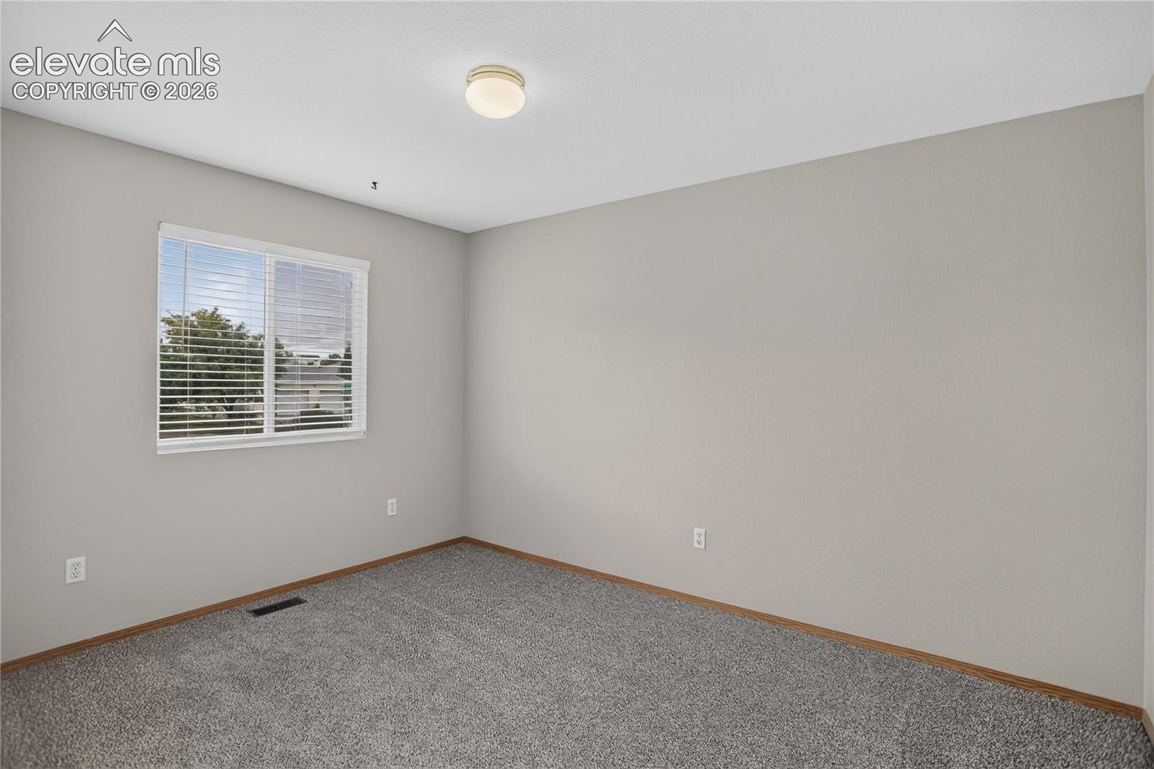 Listing photo 23 for 3046 W 22nd Street