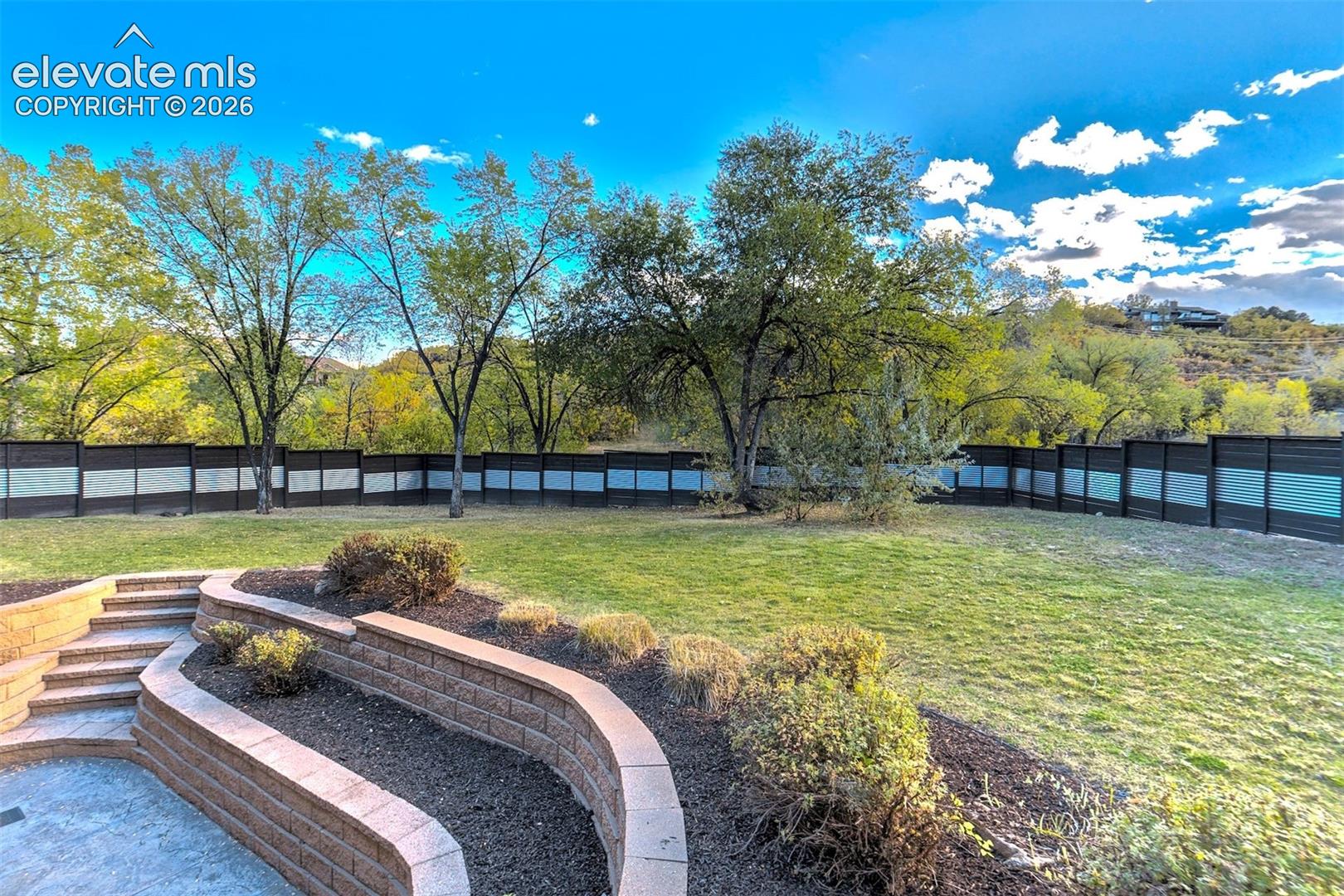 Listing photo 35 for 1825 Parkview Boulevard