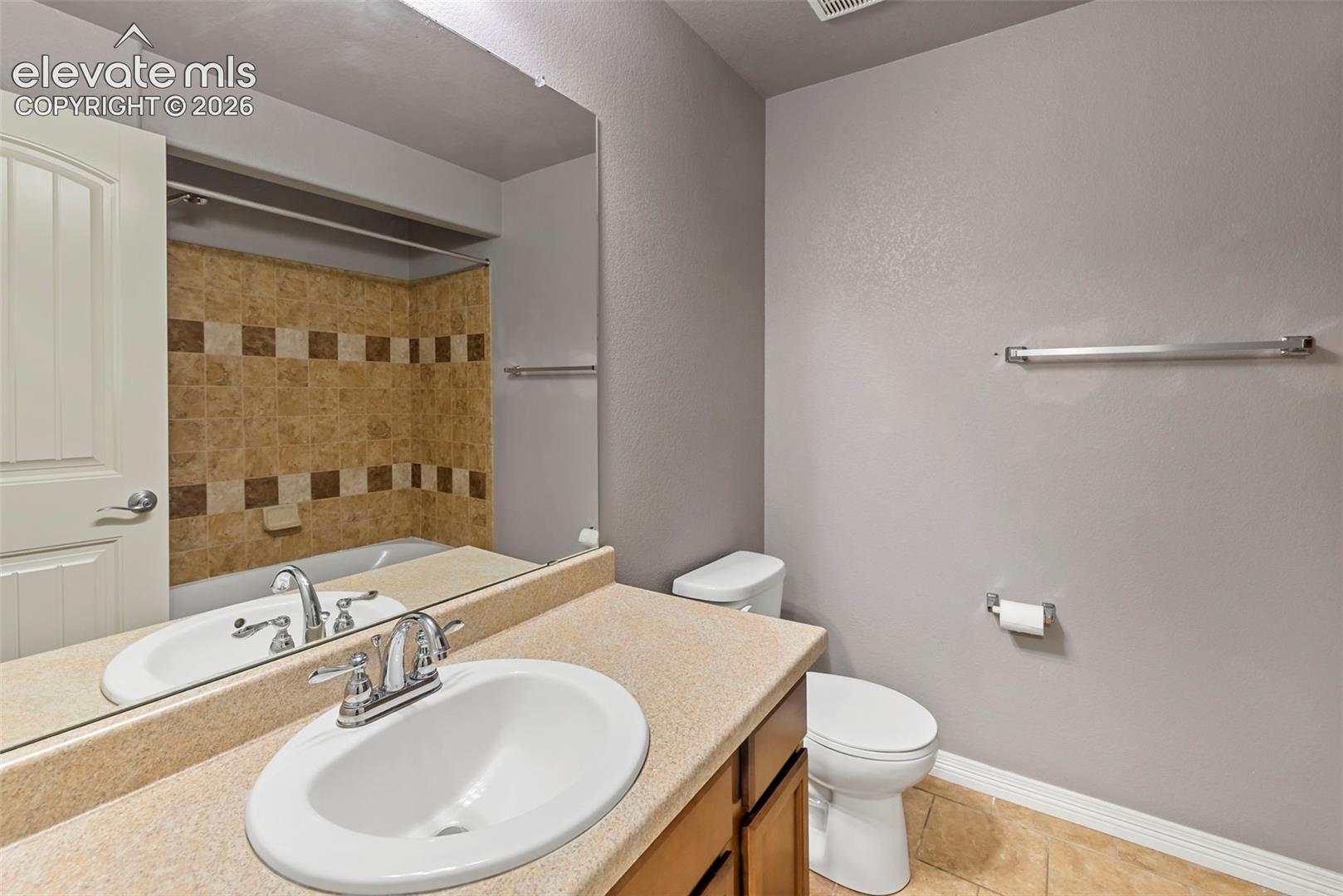 Listing photo 34 for 7794 Landover Lane