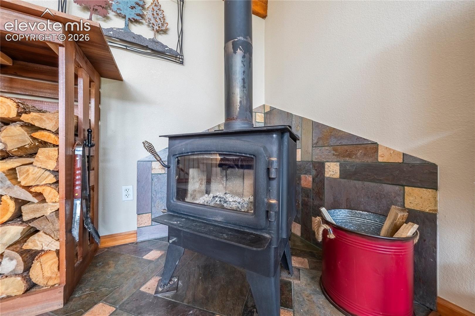 Listing photo 18 for 15970 Willow Way
