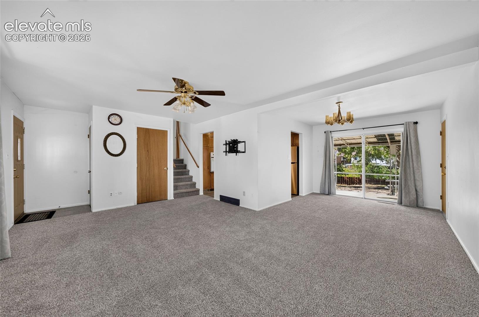 Listing photo 3 for 2014 Wold Avenue