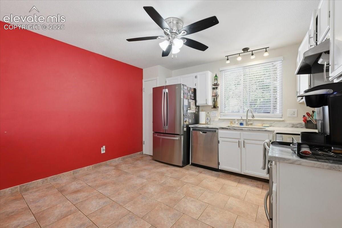 Listing photo 13 for 4254 Halstead Circle