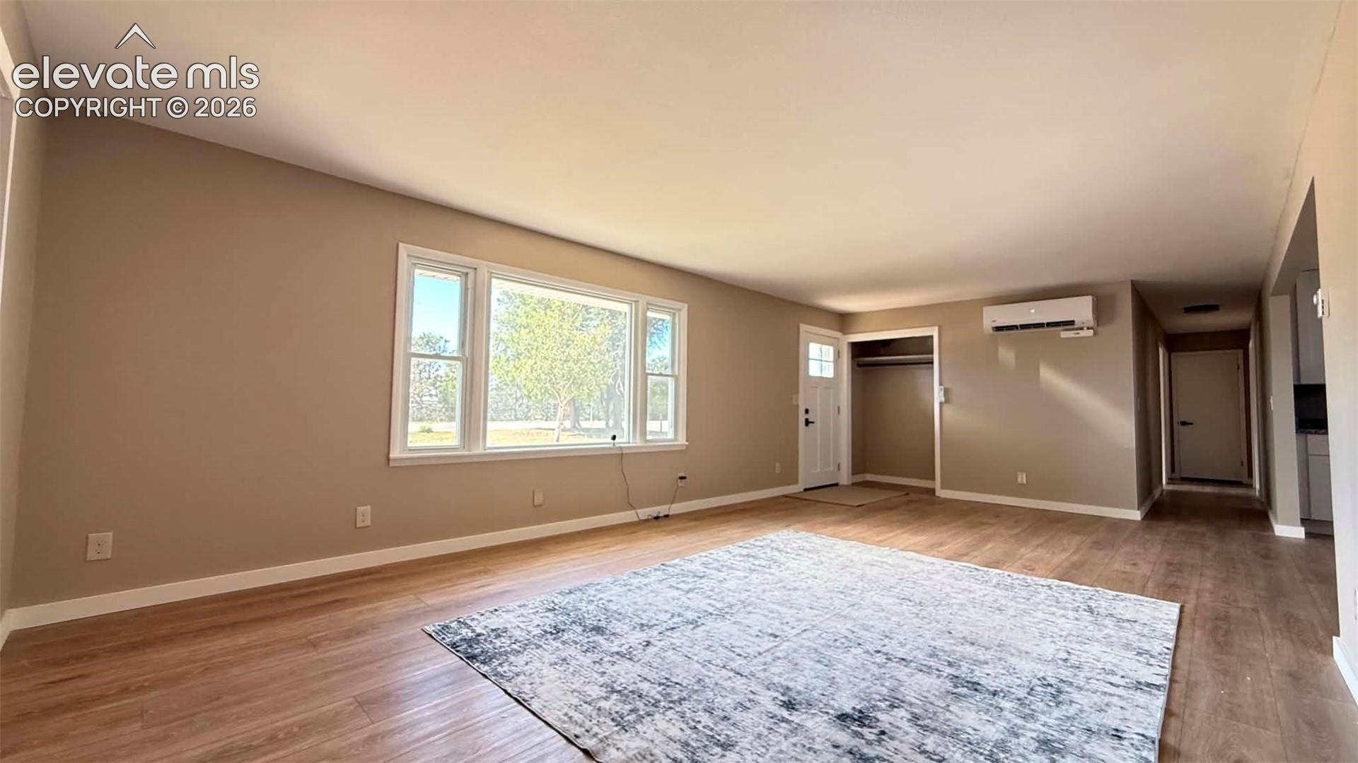 Listing photo 2 for 408 W Beatty Avenue
