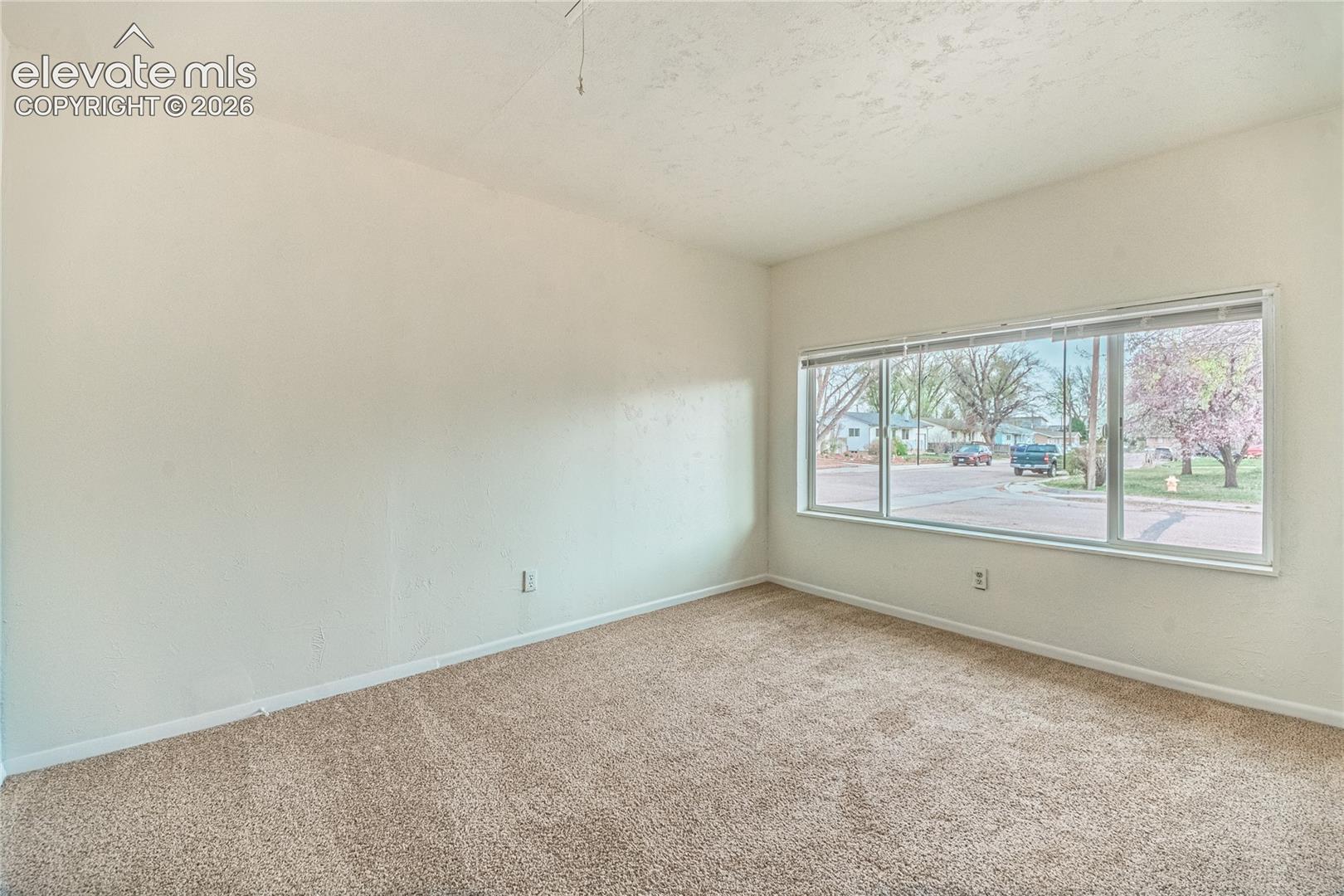 Listing photo 17 for 417 Linda Vista Drive