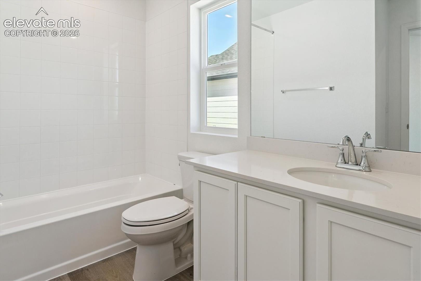 Listing photo 10 for 2513 Milano Way