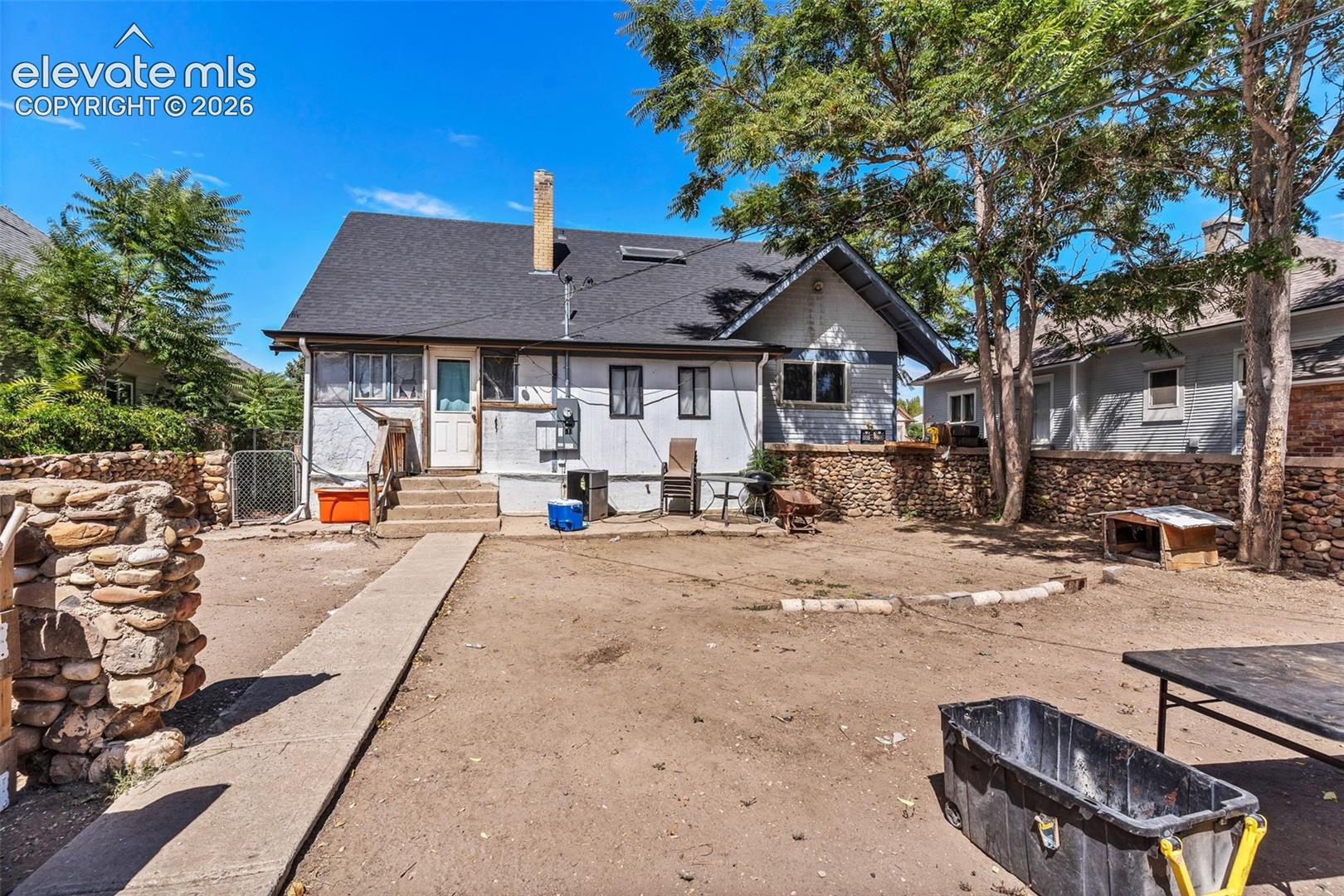 Listing photo 30 for 1008 E 8th Street
