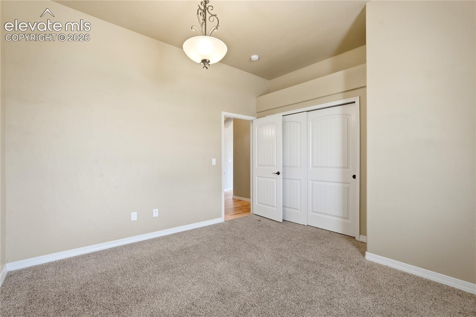 Listing photo 28 for 1908 Turnbull Drive