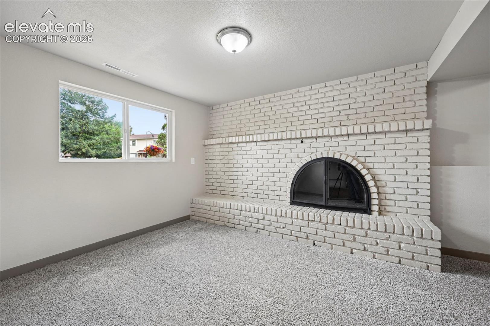 Listing photo 12 for 5015 Bonita Way