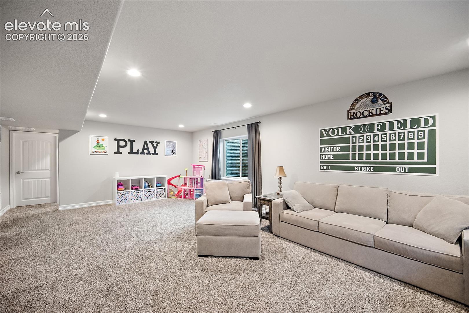 Listing photo 23 for 12832 Scenic Walk Drive