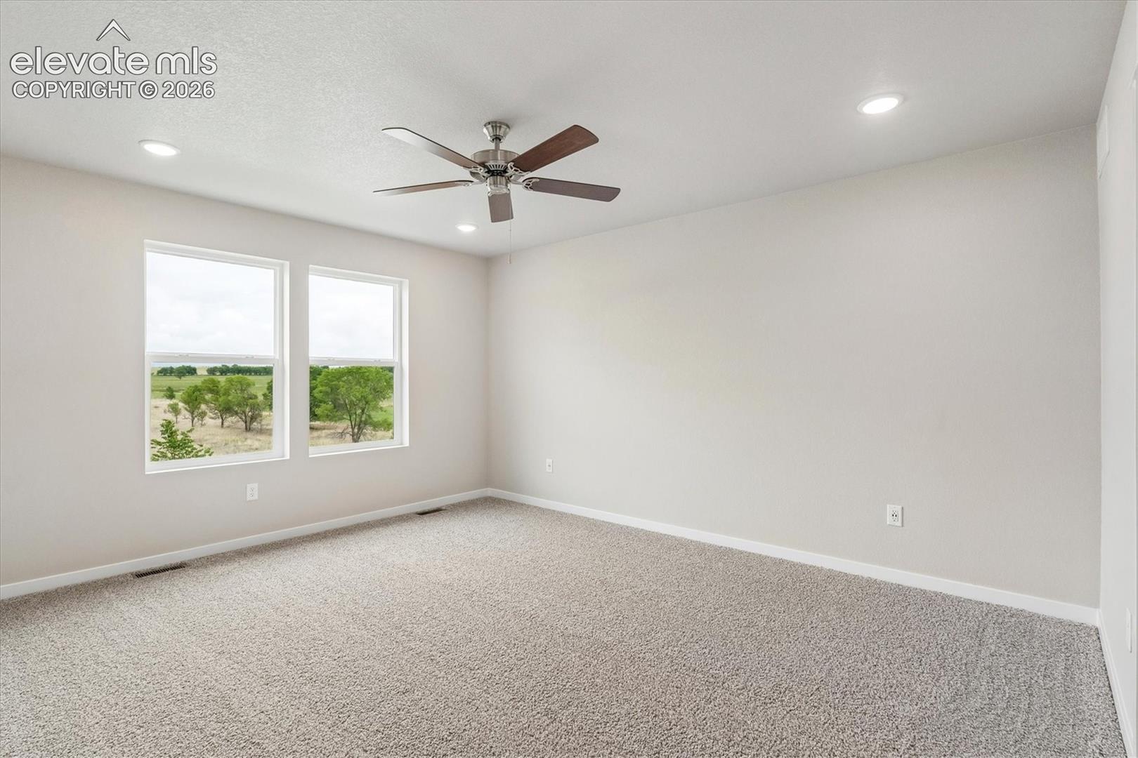 Listing photo 13 for 9695 Blaurock Drive