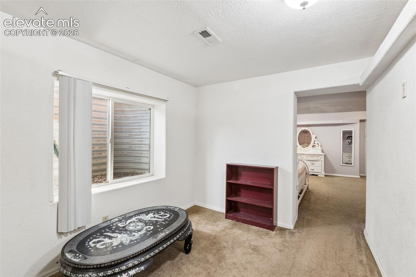 Listing photo 21 for 703 N Canvas Drive