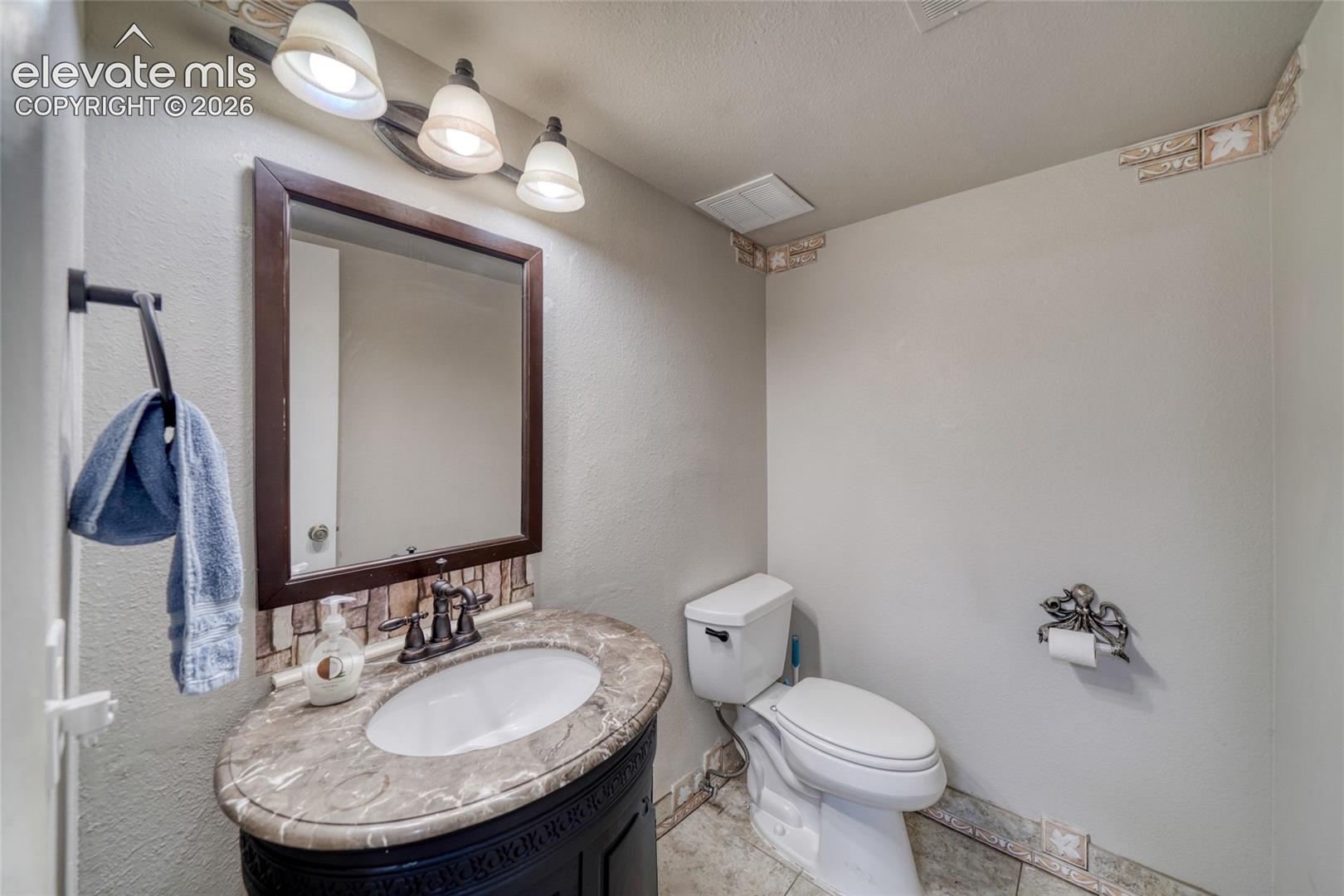 Listing photo 14 for 3330 Templeton Gap Road 31