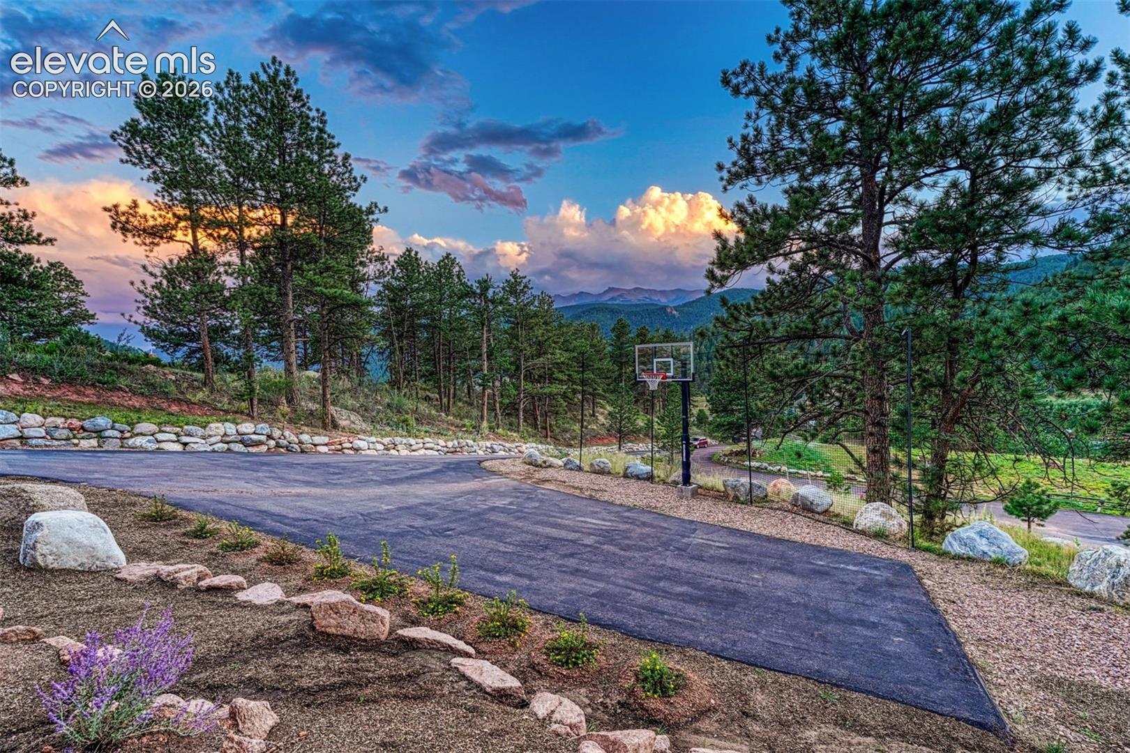 2751 Mountain Glen Court, photo 47