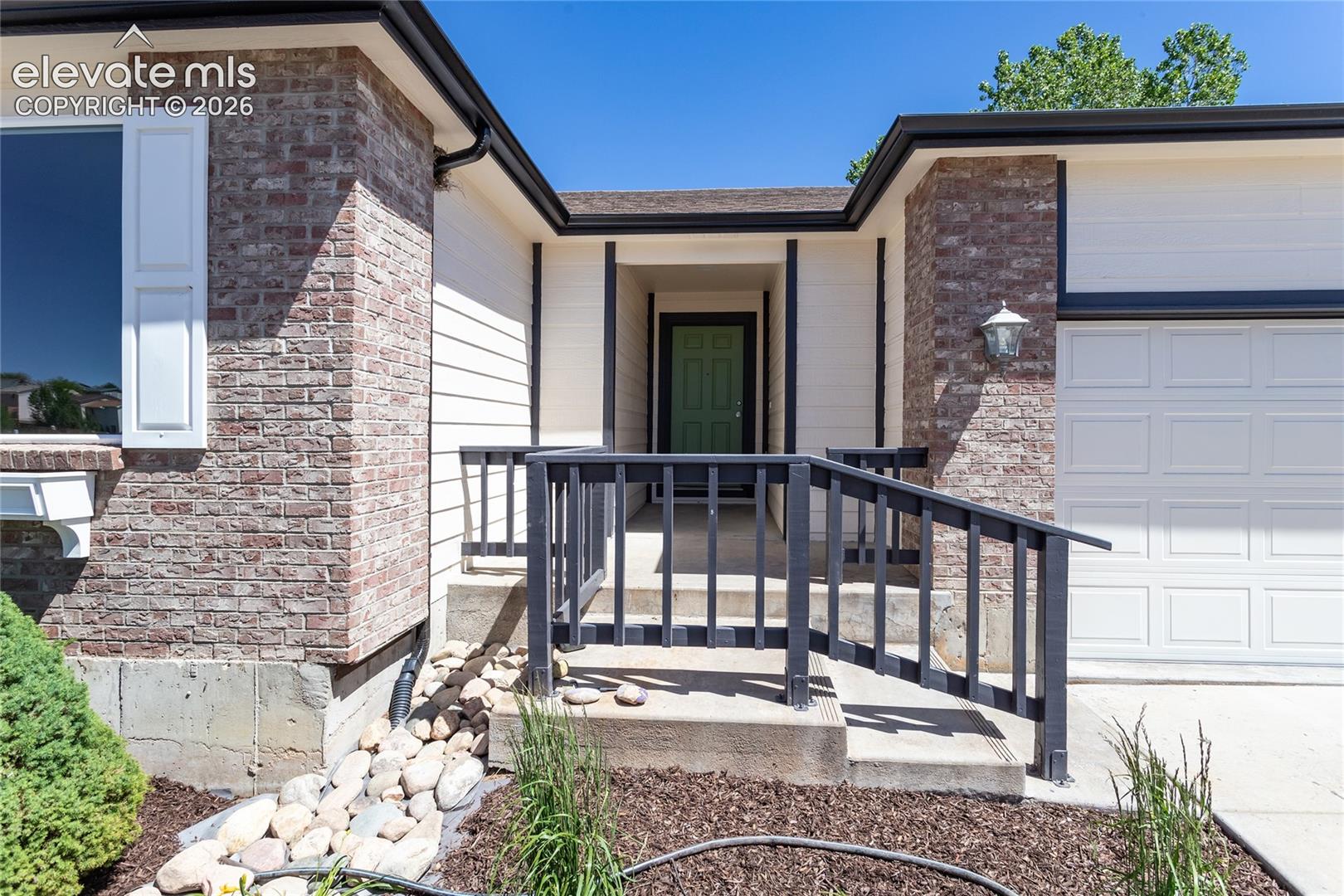 Listing photo 6 for 1504 Ancestra Drive