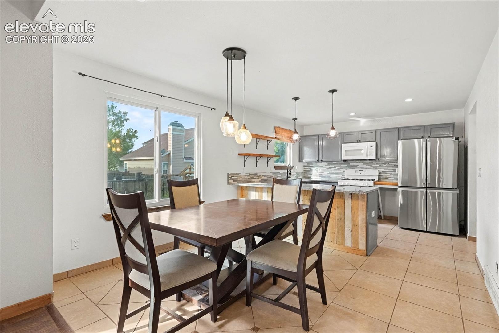 Listing photo 6 for 9419 Daystar Terrace