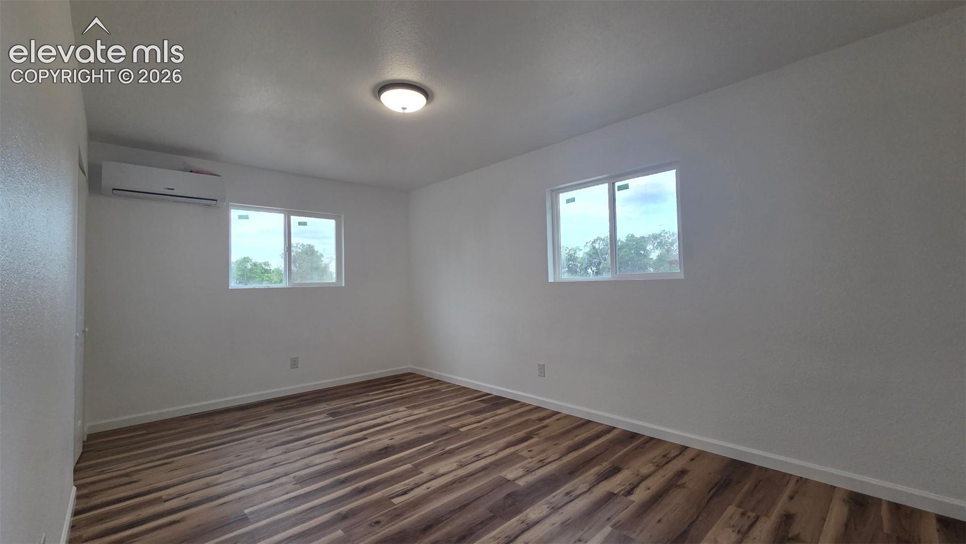 Listing photo 12 for 28162 Gale Road