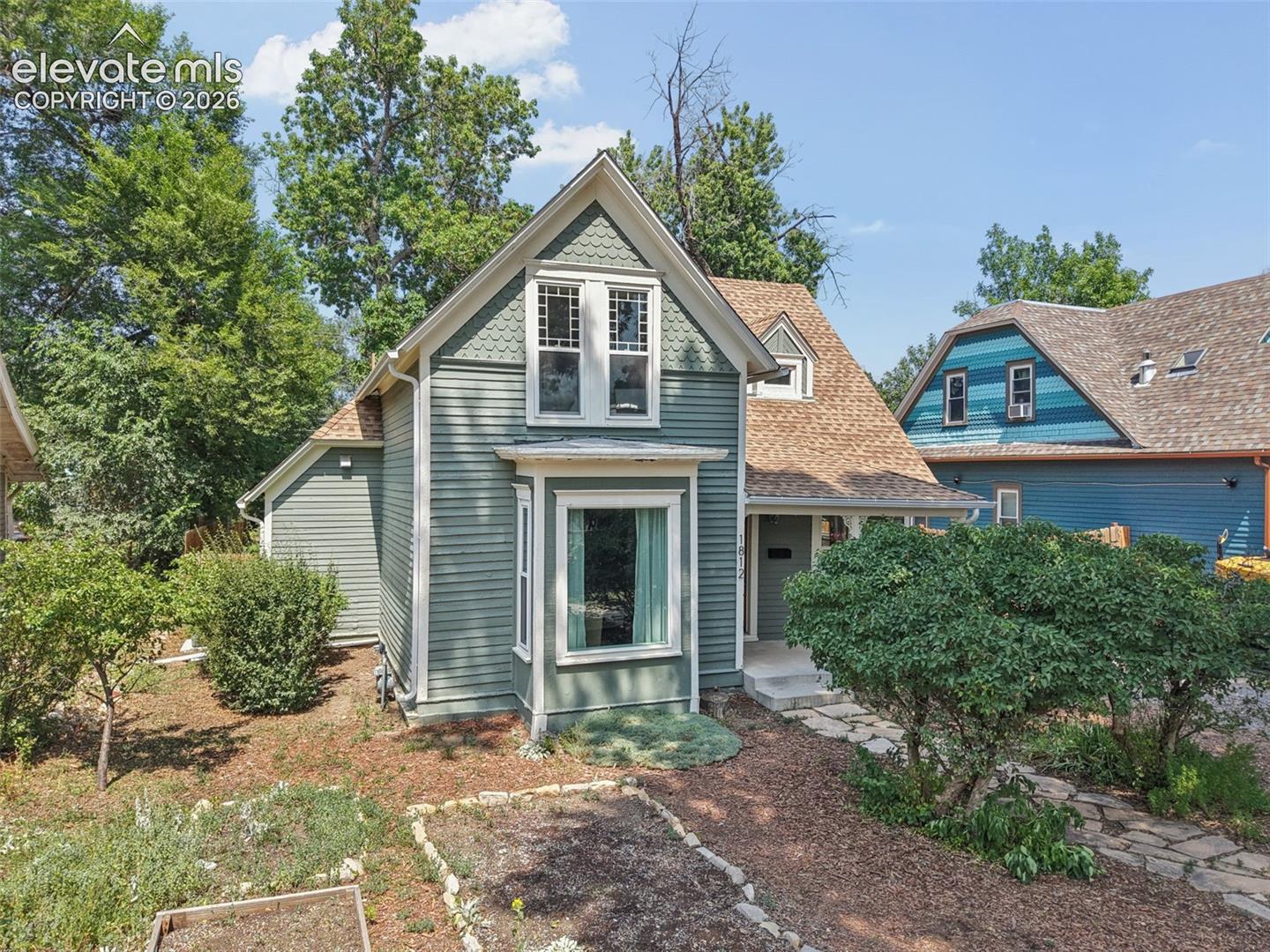 Listing photo 38 for 1812 W Pikes Peak Avenue