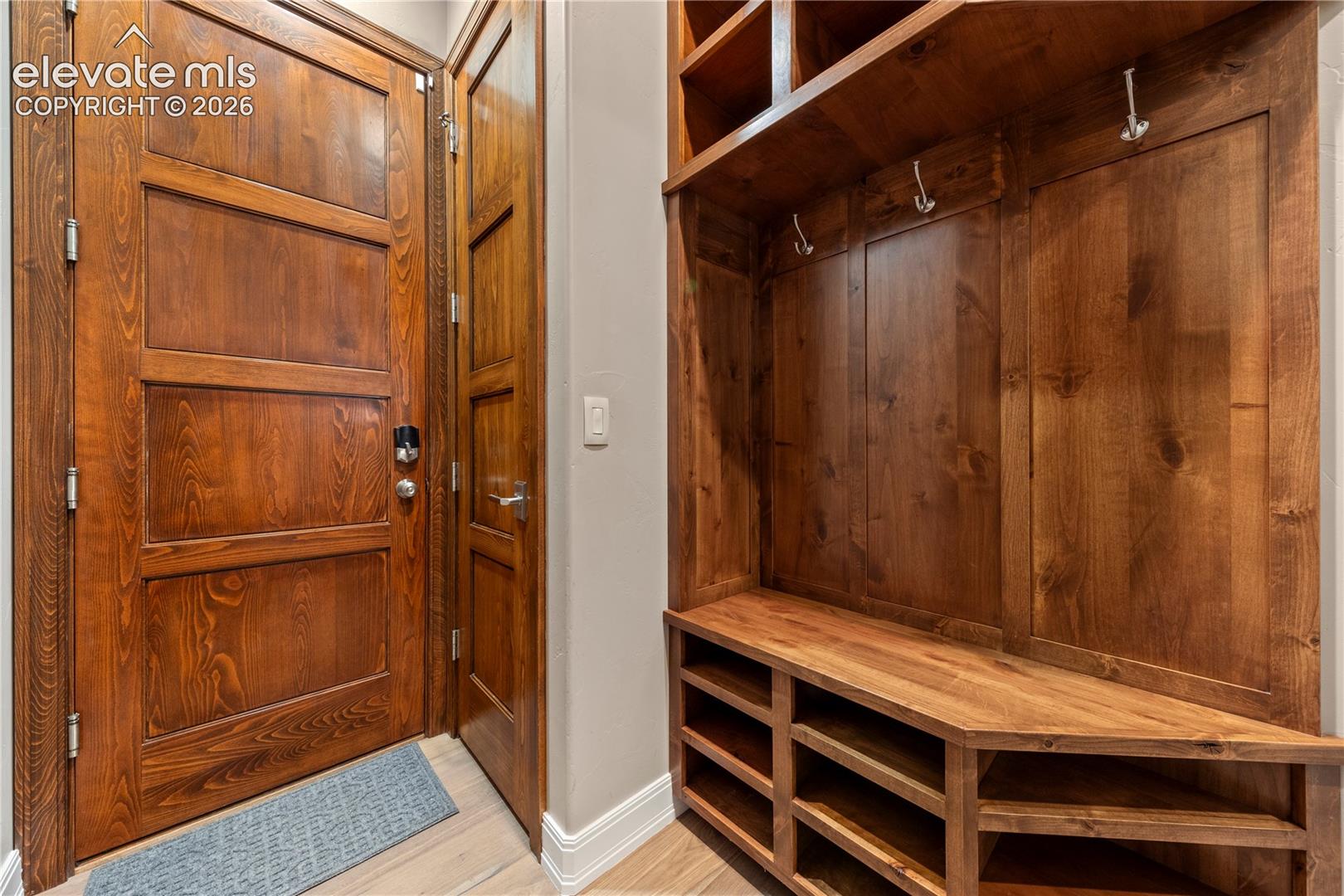 Listing photo 19 for 2217 Rainbows End Point