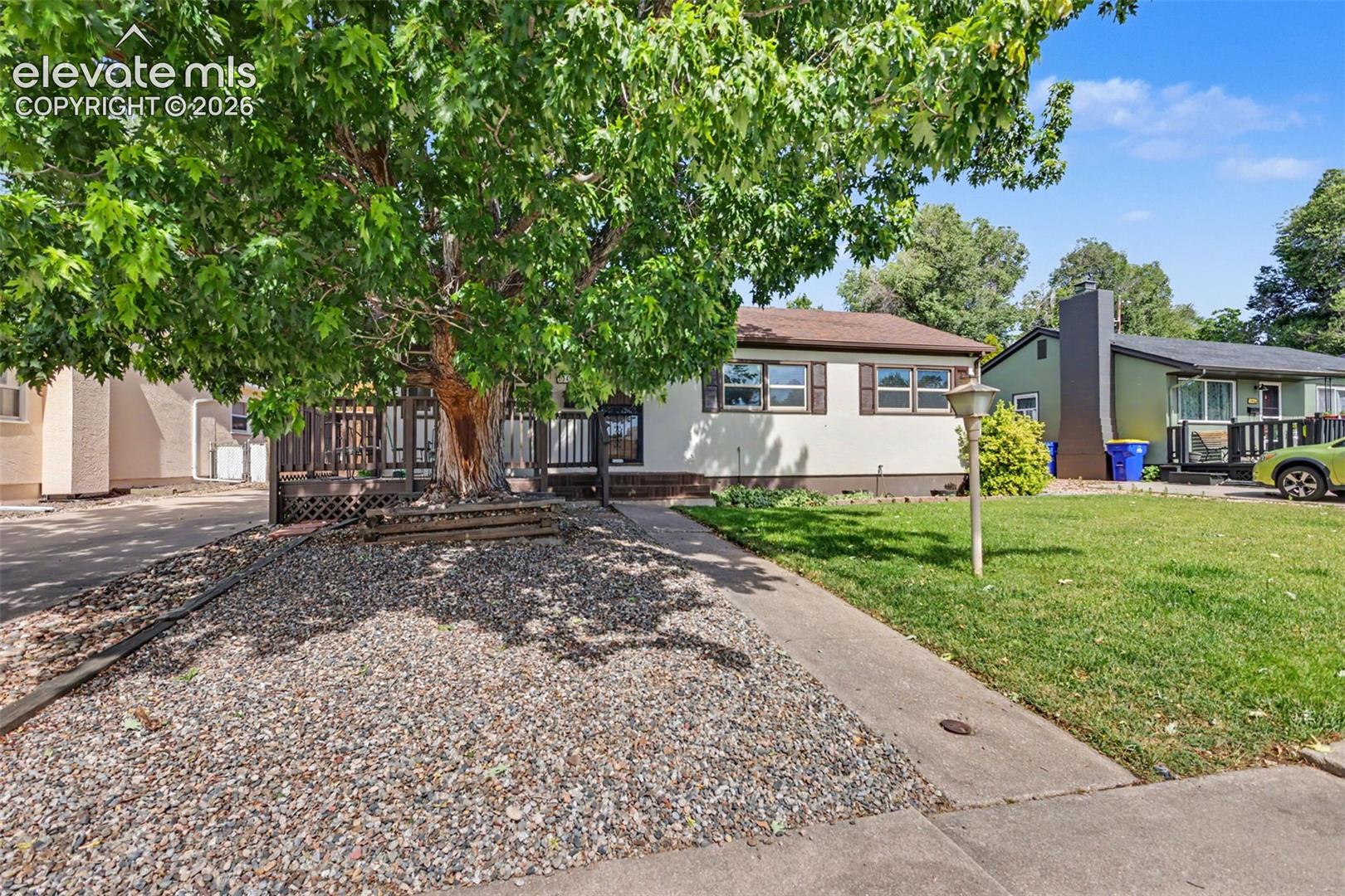 1342 Bates Drive, photo 2