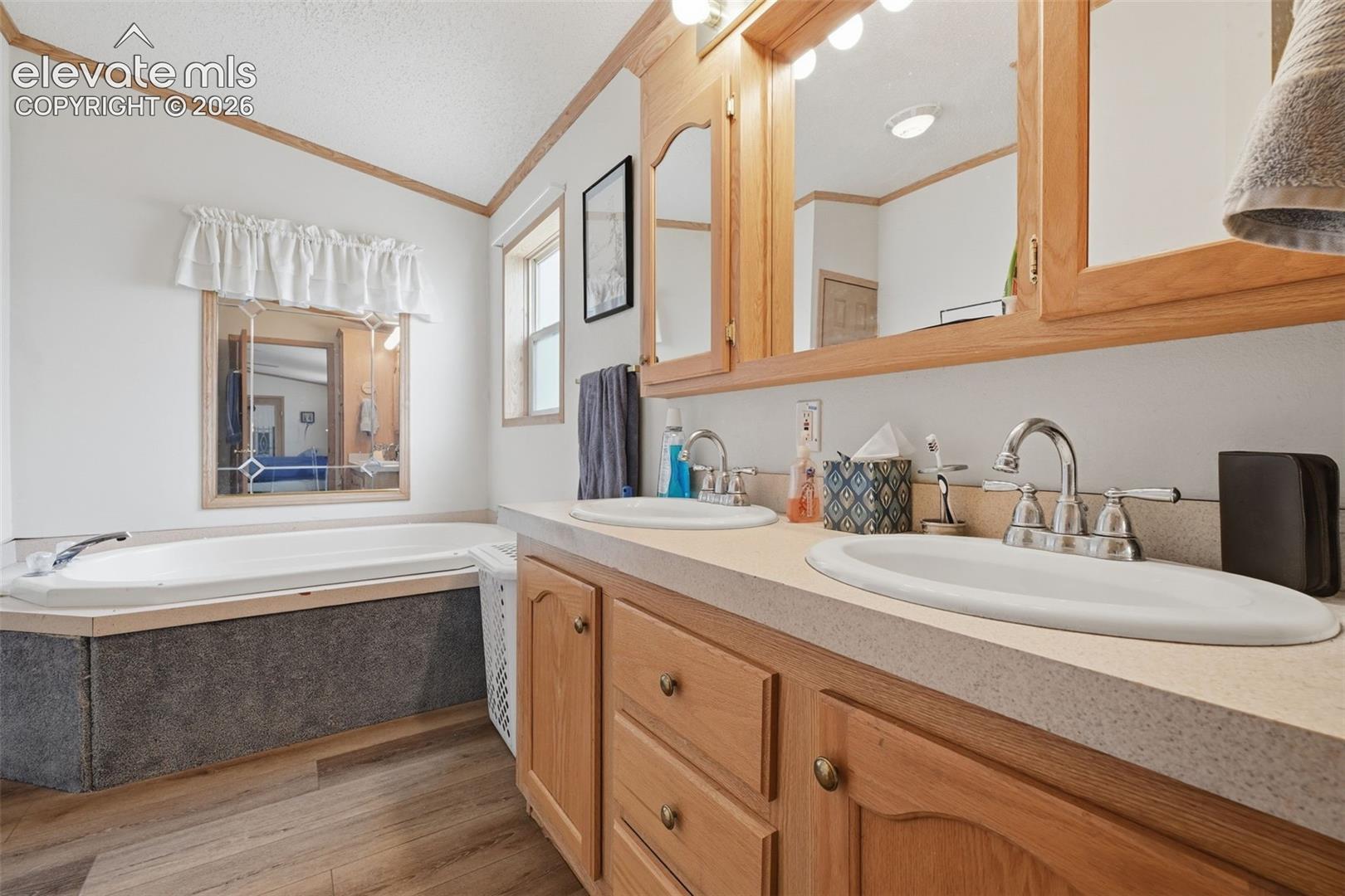 Listing photo 20 for 1005 Engleby Drive