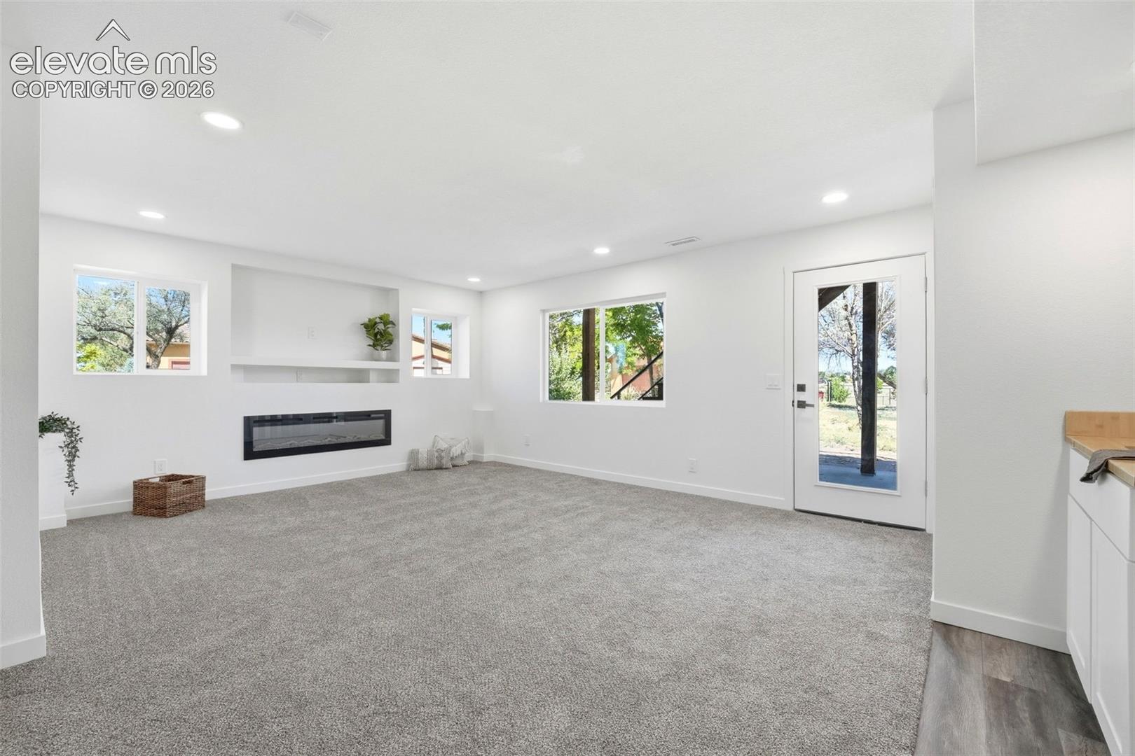 Listing photo 25 for 1361 S Tonalea Drive