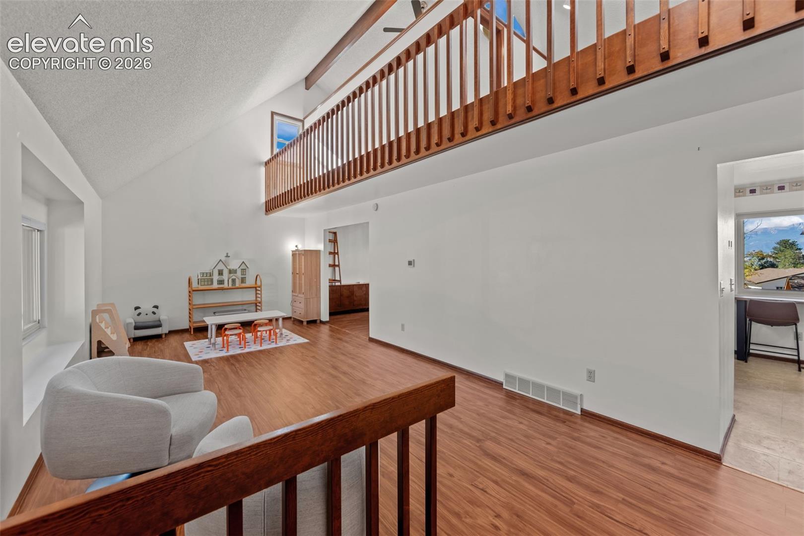 Listing photo 4 for 3025 Windjammer Drive