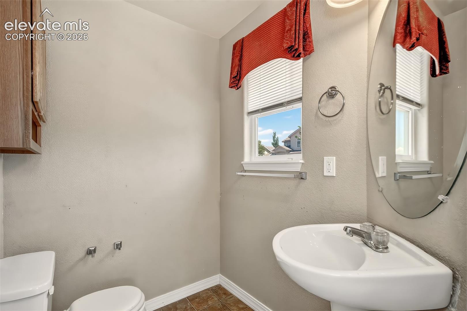 Listing photo 19 for 7358 Maybeck View