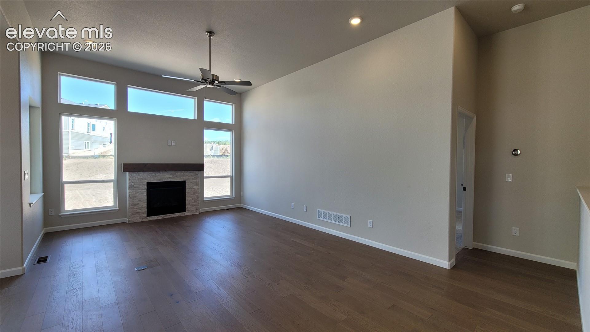 Listing photo 11 for 6652 Miro Lane