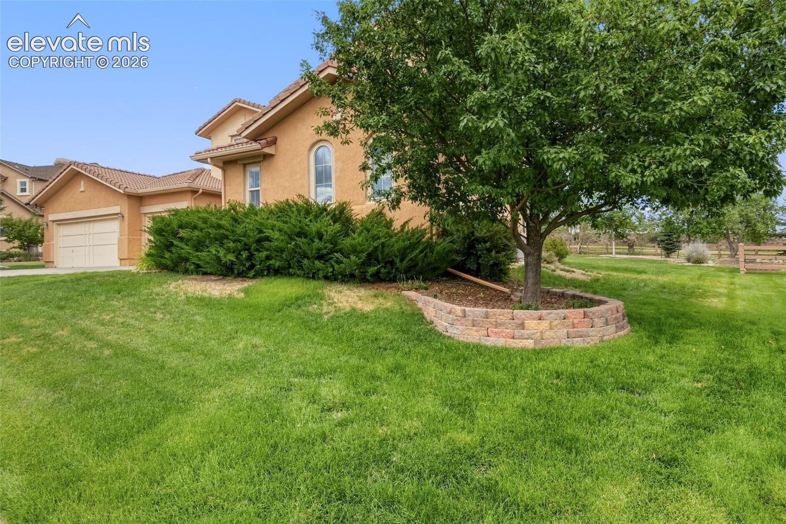 Listing photo 7 for 2114 Diamond Creek Drive