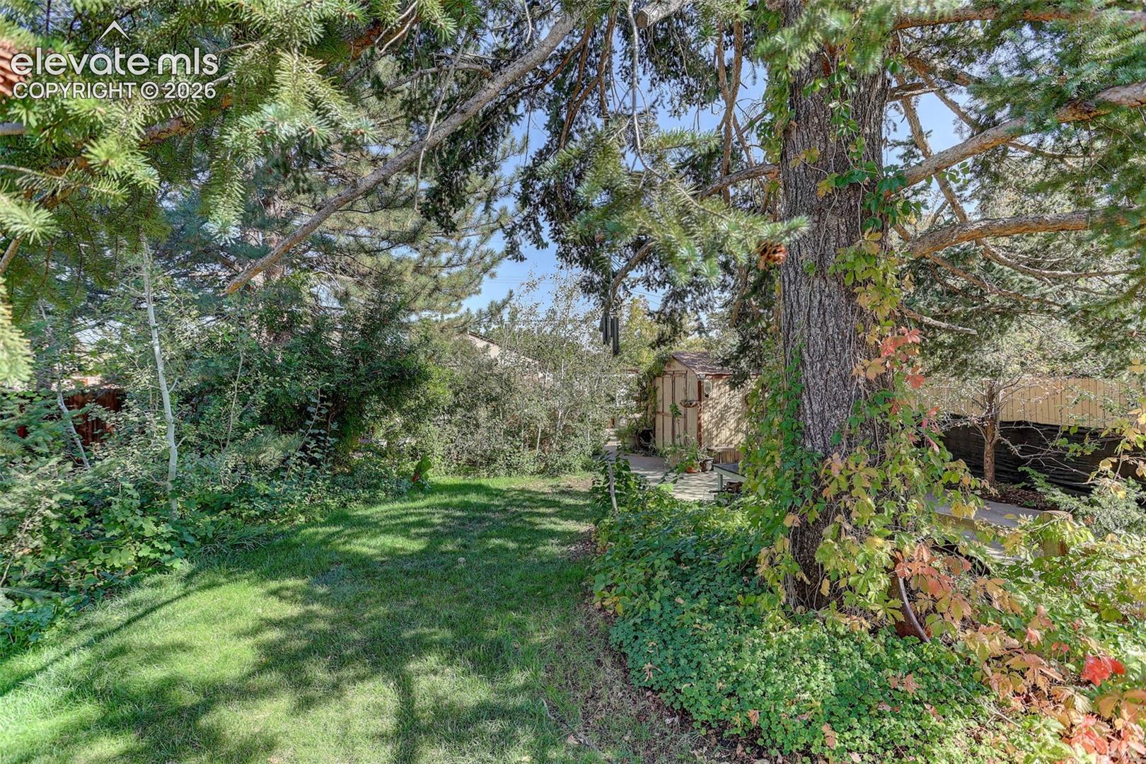 Listing photo 12 for 450 S Quitman Street