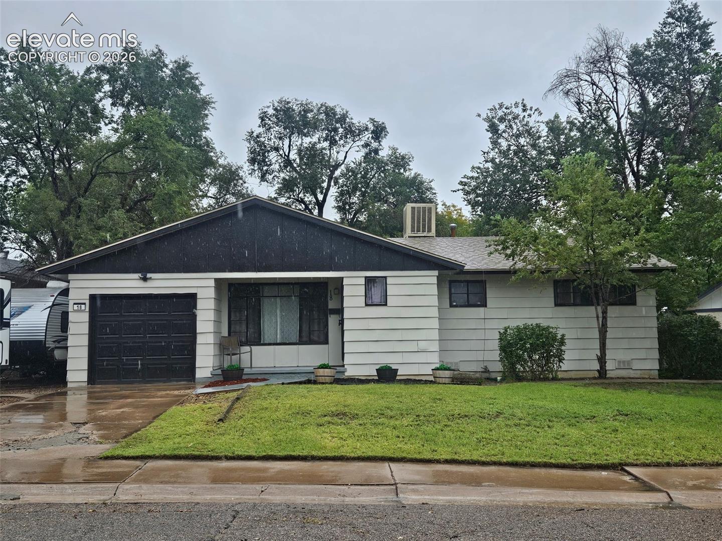 18 Dundee Lane — listing photo