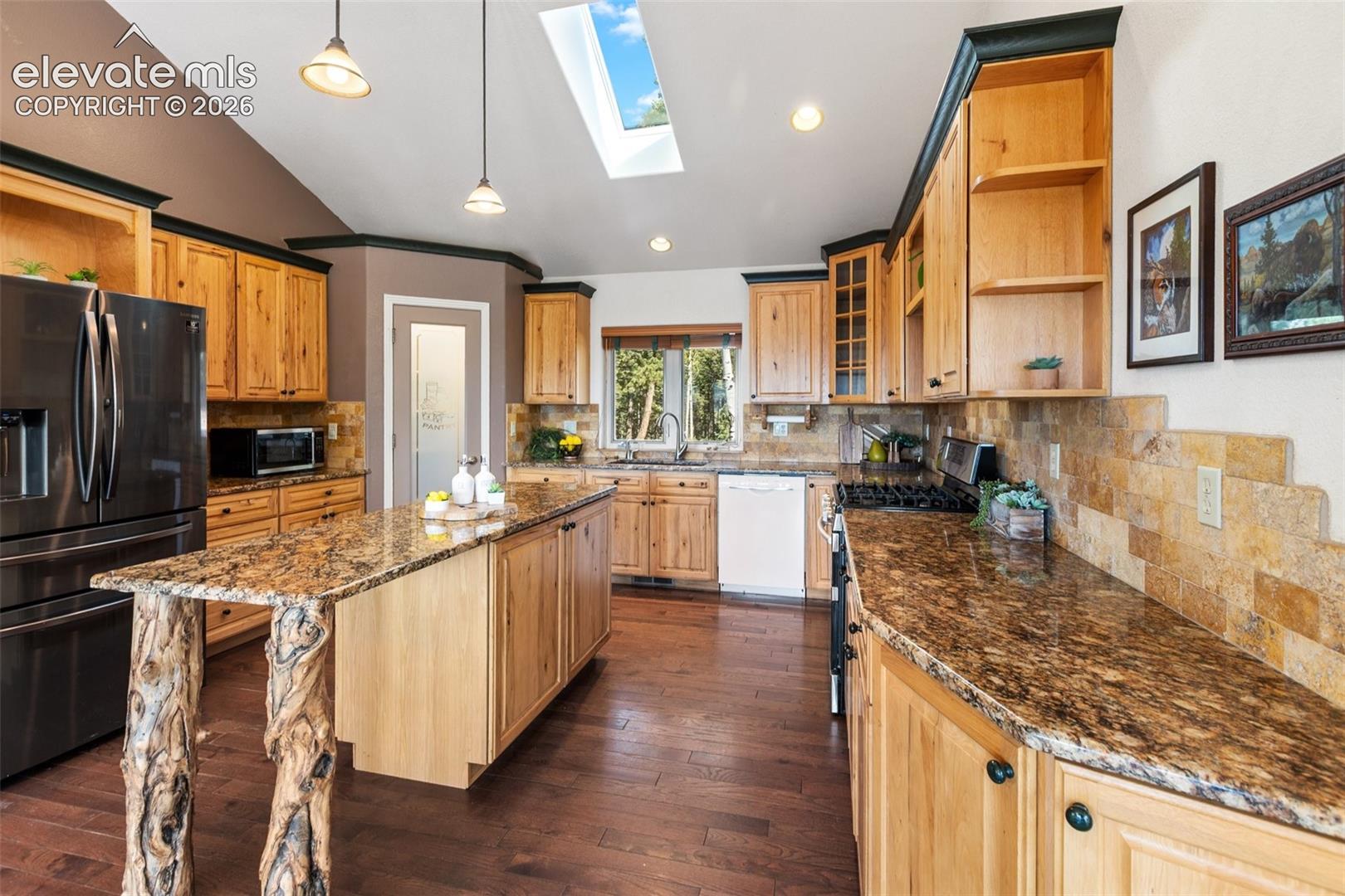 Listing photo 13 for 516 Saguache Drive