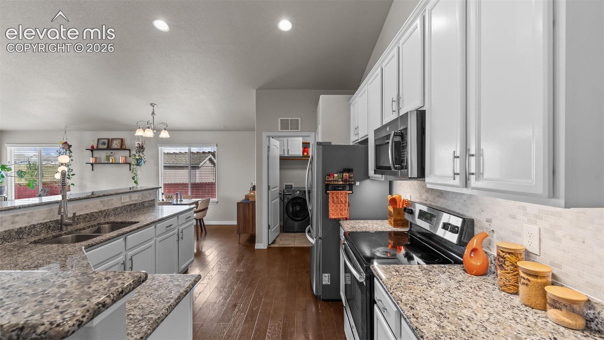 6754 Phantom Way, photo 9