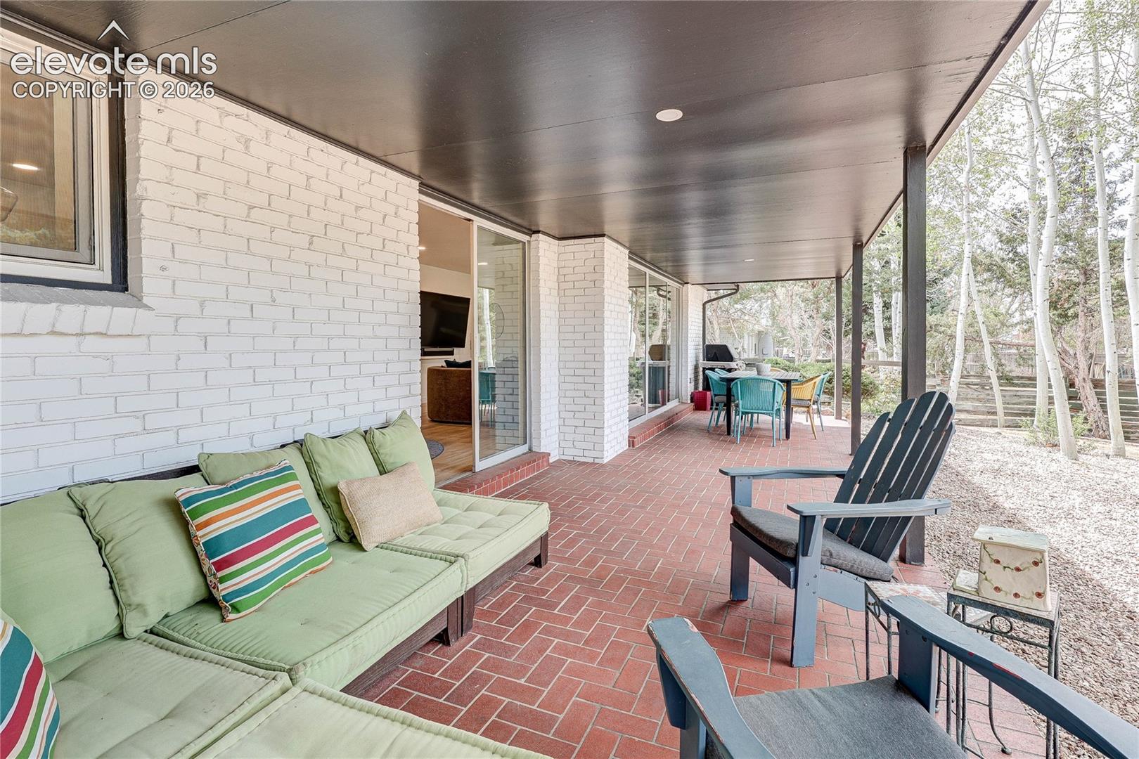Listing photo 41 for 3981 S Hillcrest Drive
