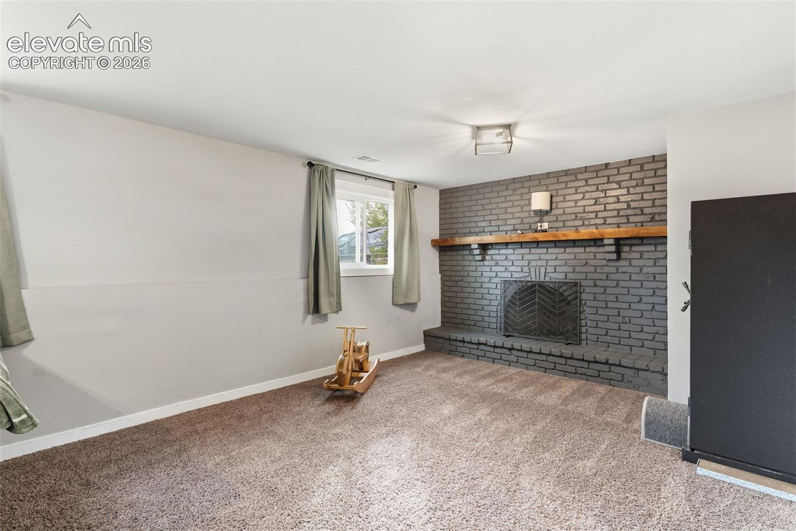 Listing photo 22 for 1596 Prado Drive