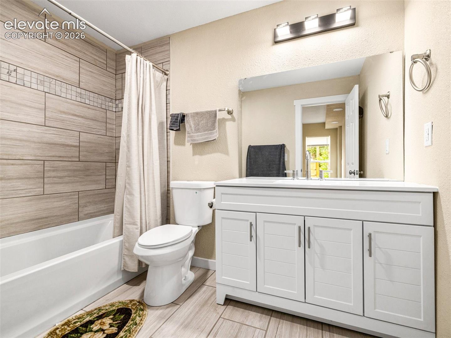 Listing photo 14 for 1219 Pine Street