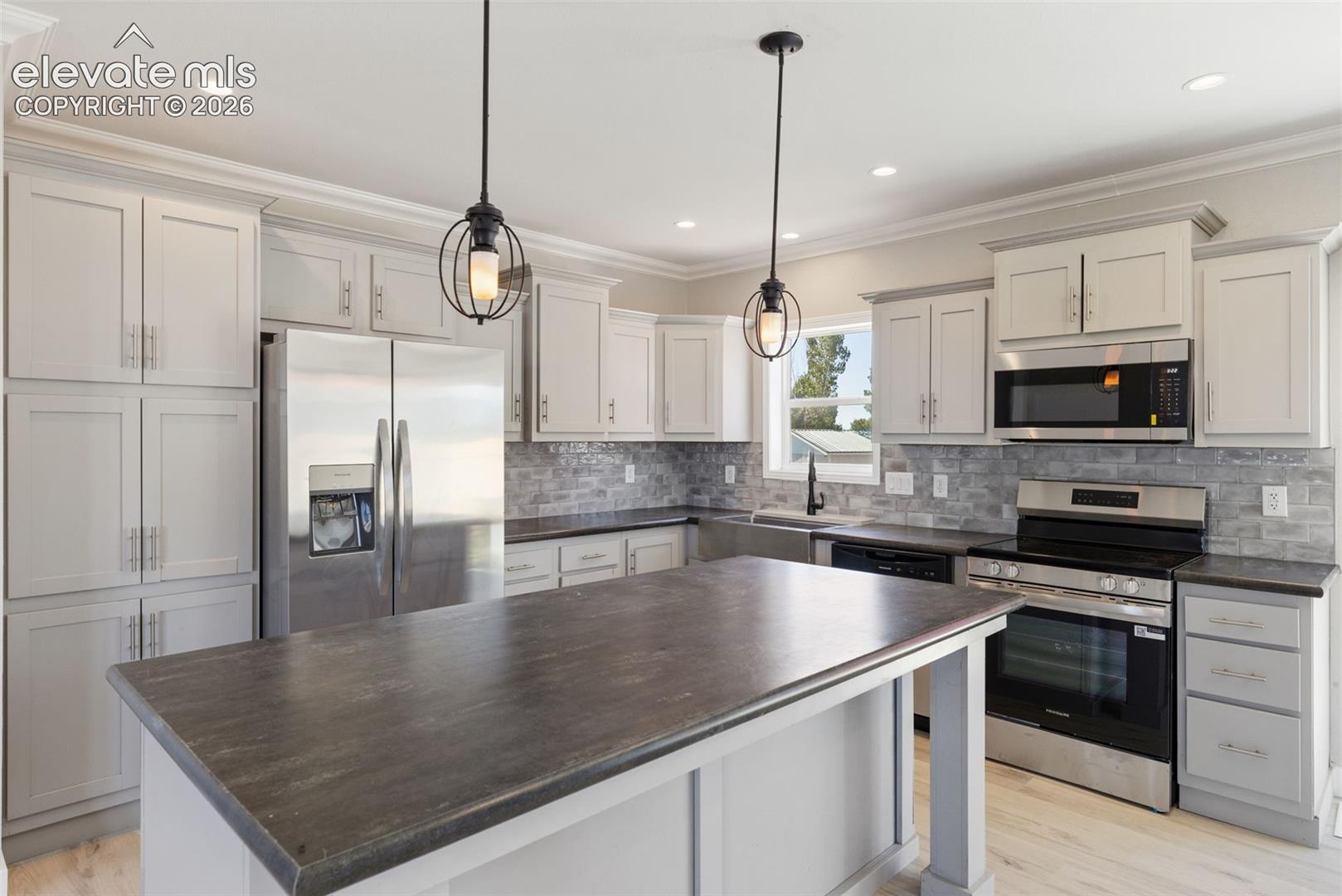 Listing photo 15 for 23767 Redtail Drive